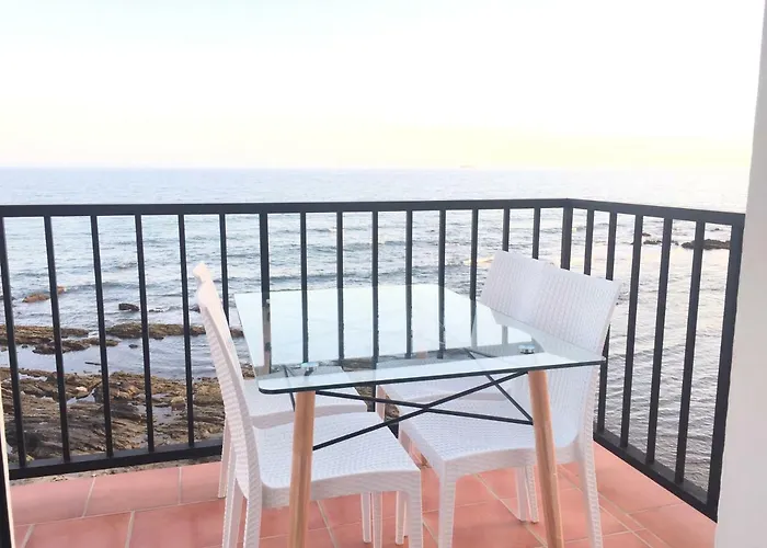 Balcon Del Mar, First Line Of The